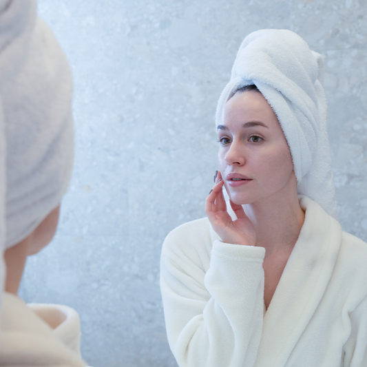 Understand acne and discover how LED light therapy can help treat it